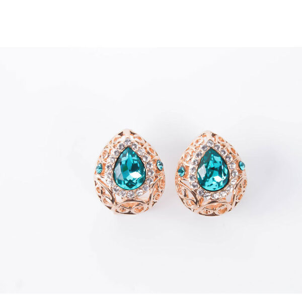 Hollow pattern jewelry set - Image 4