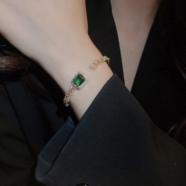 Emerald Open-ended Bracelet Light Luxury Temperament - Image 3