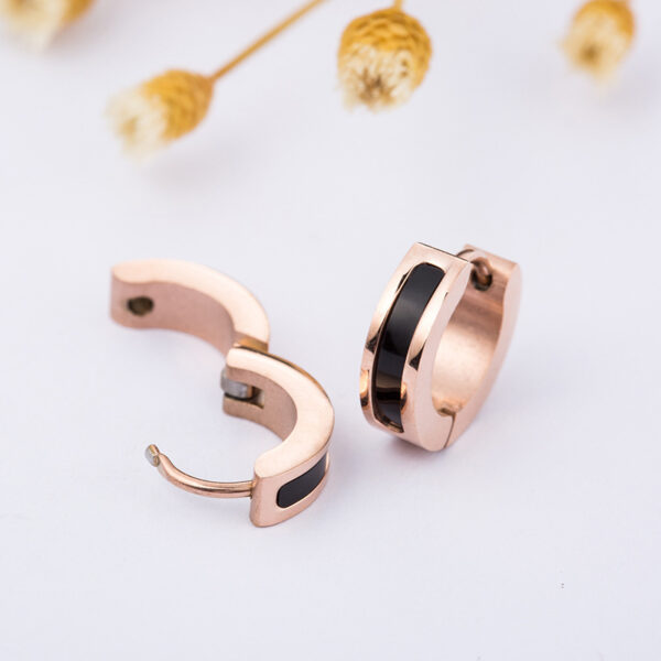 Black Eound Earrings - Image 4