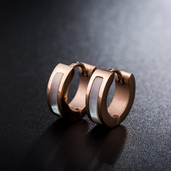 Black Eound Earrings