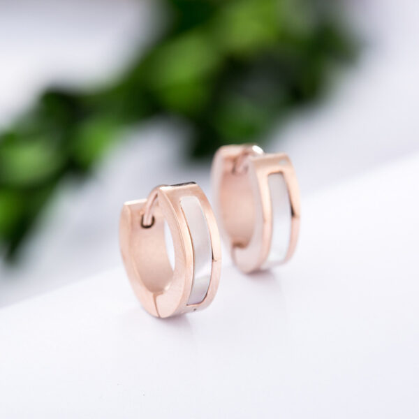 Black Eound Earrings - Image 2