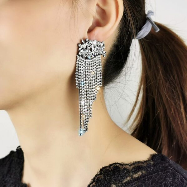 Sweet Beauty Fashion Tassel Pendant Earrings - Image 2