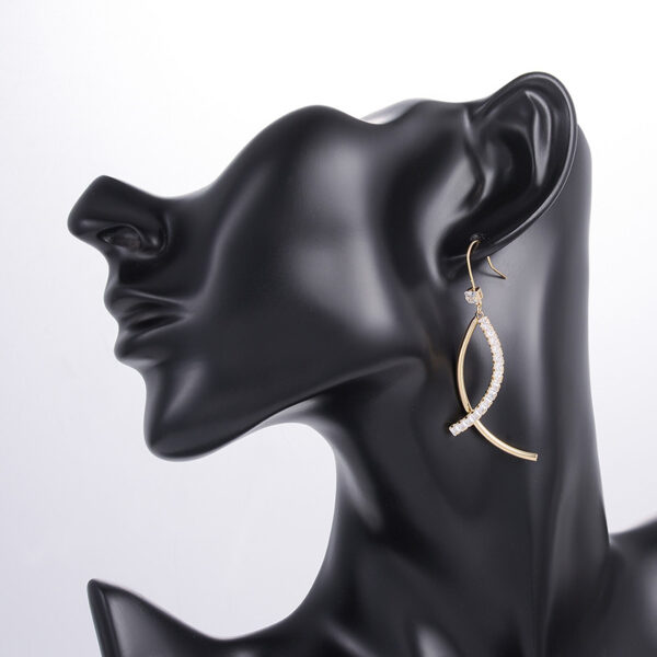 Niche Vintage Earrings - Image 3