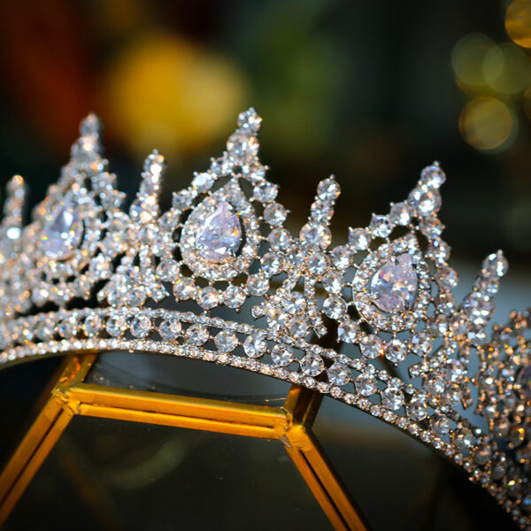 Luxury Cubic Zirconia Crown Crystal Bridal Tiaras Crowns Que - Image 3