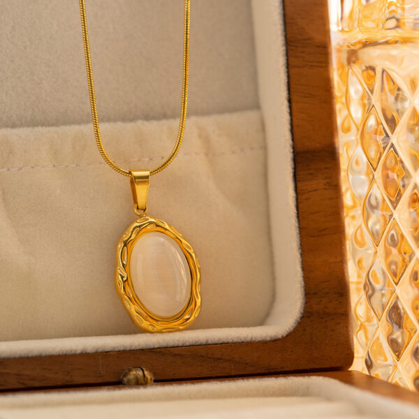 Luxury 18K Gold Plated Stainless Steel Oval Shape White Cat Eye Opal Stone Pendant Necklace - Image 4
