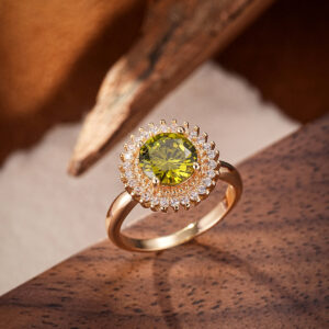 Ornament New Zircon Ring