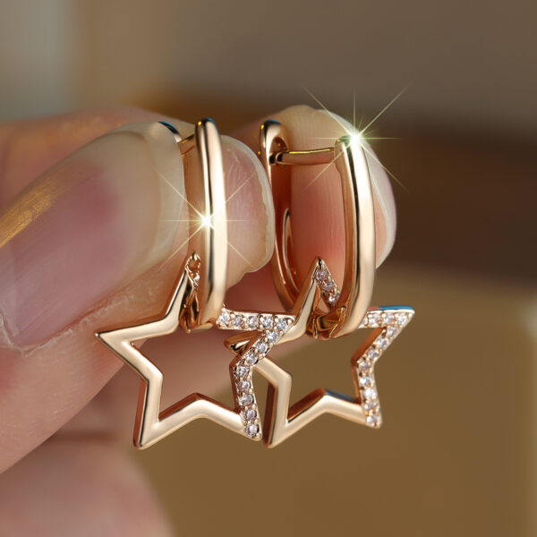 Five-pointed Star Hollow Micro-inlaid White Diamond Ear Clip - Image 5