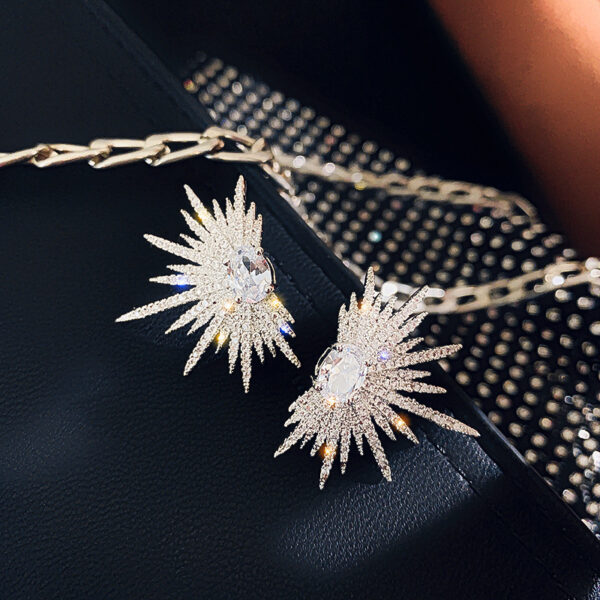 Silver Needle Luxury Net Red Tide Zircon Stud Earrings Atmospheric Fashion - Image 2