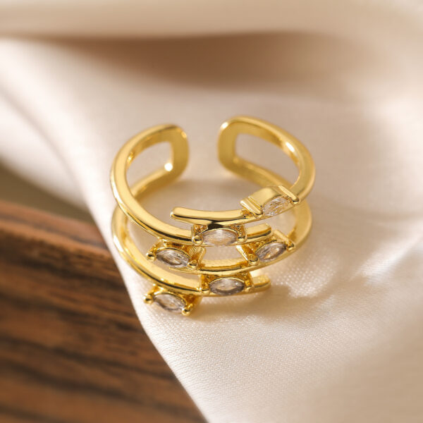 18K Gold Zircon Irregular Geometric Ring - Image 7