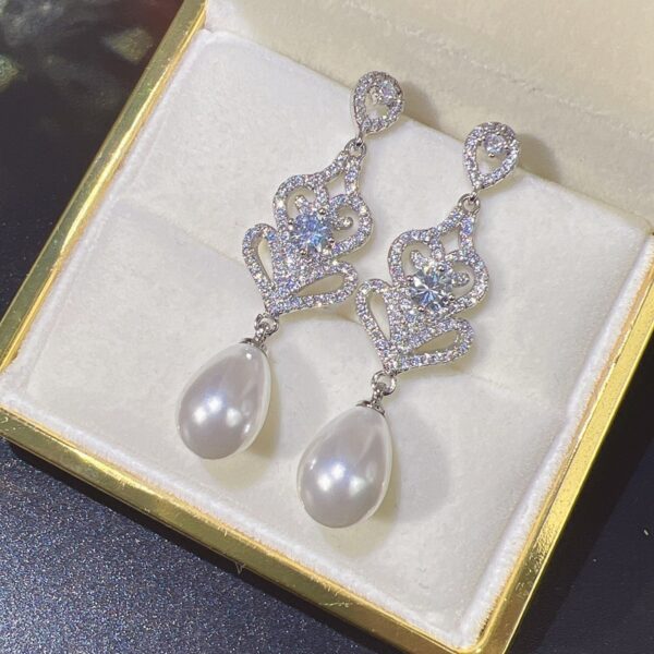 Simulation Natural Freshwater Pearl Shell Pearl Full-jeweled Stud Earrings - Image 8