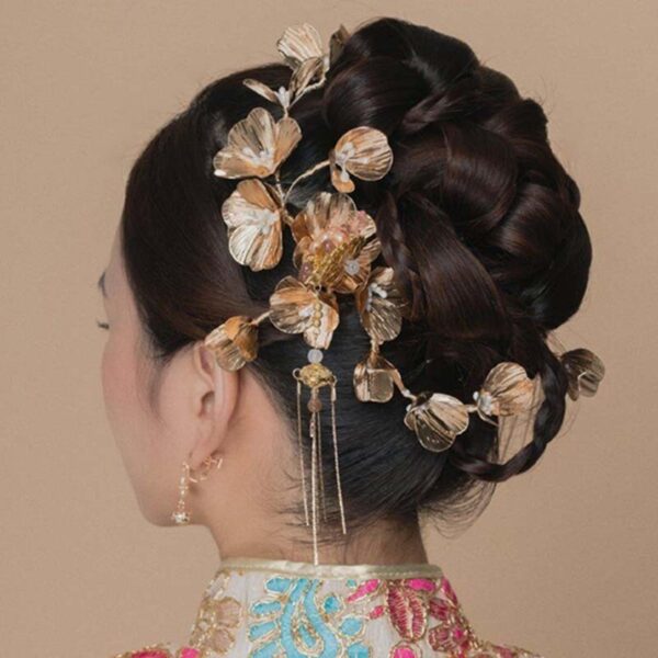 Vintage Baroque Gold Floral Tiara - Image 4