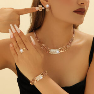 Luxury Earrings Necklace ornament Fashion Jewelry Set