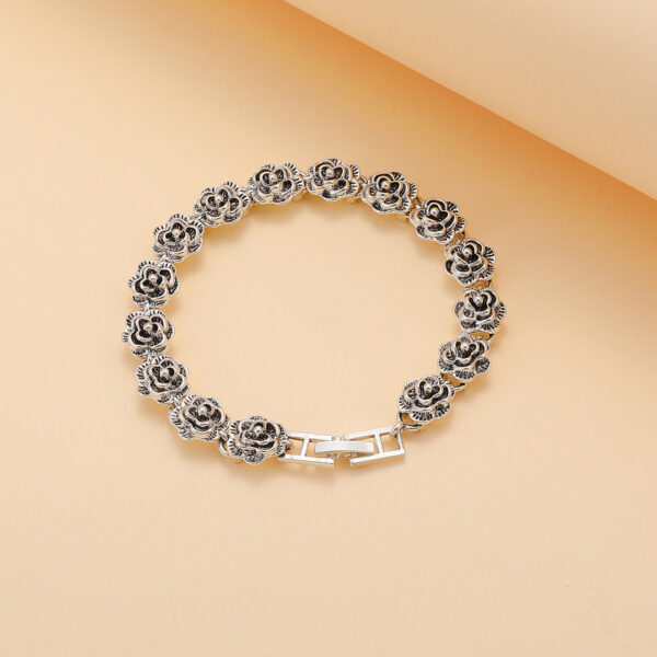 European And American Fashion Retro Camellia One Bracelet Rose Jewelry - Image 5