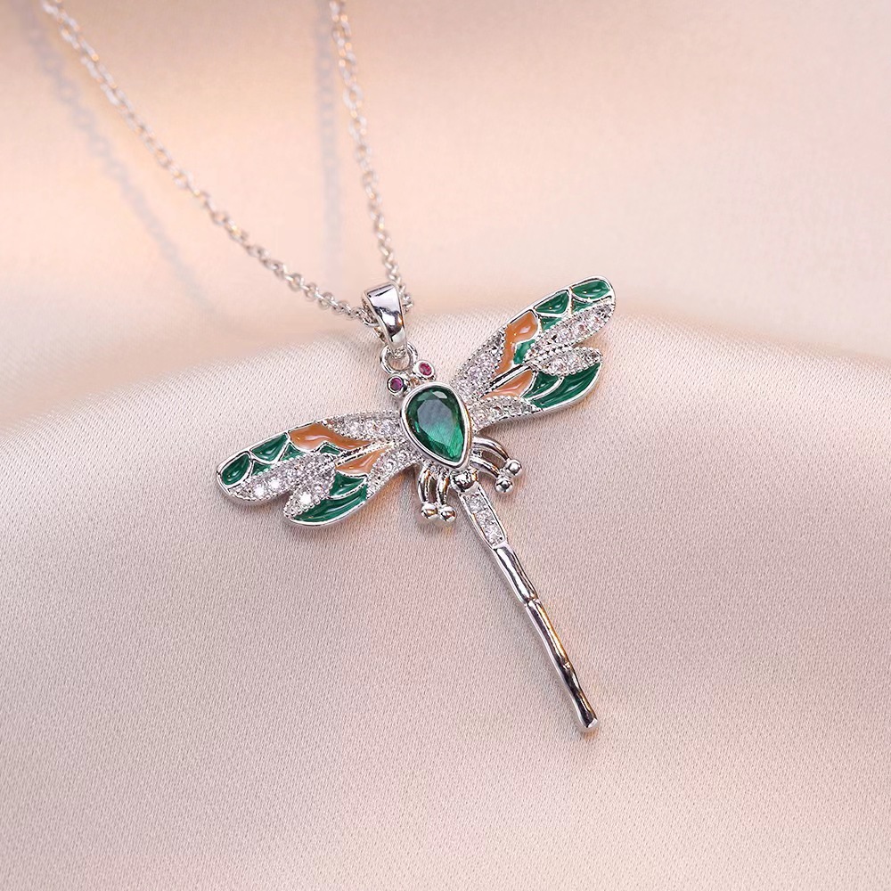 Fashionable Colorful Dragonfly Pendant Necklace - Image 4