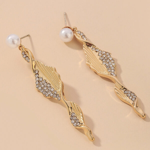 925 Silver Needle Personalized Pearl Metal Earrings With Rhinestones - Image 5