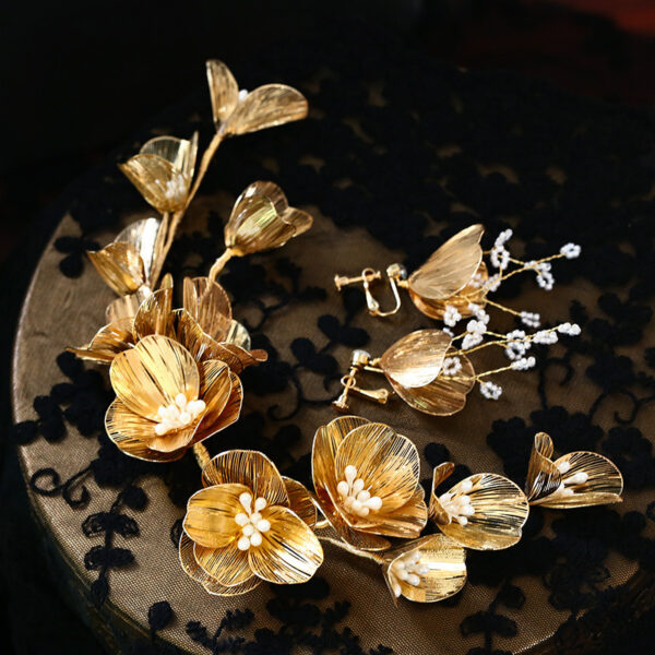 Vintage Baroque Gold Floral Tiara - Image 3