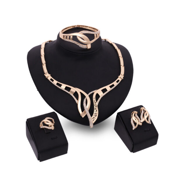 European And American Party Jewelry Set - Image 3