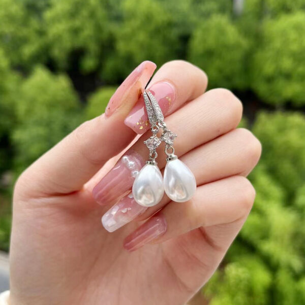 Women's All-match Baroque Drop-shaped Artificial Pearl Earrings - Image 6