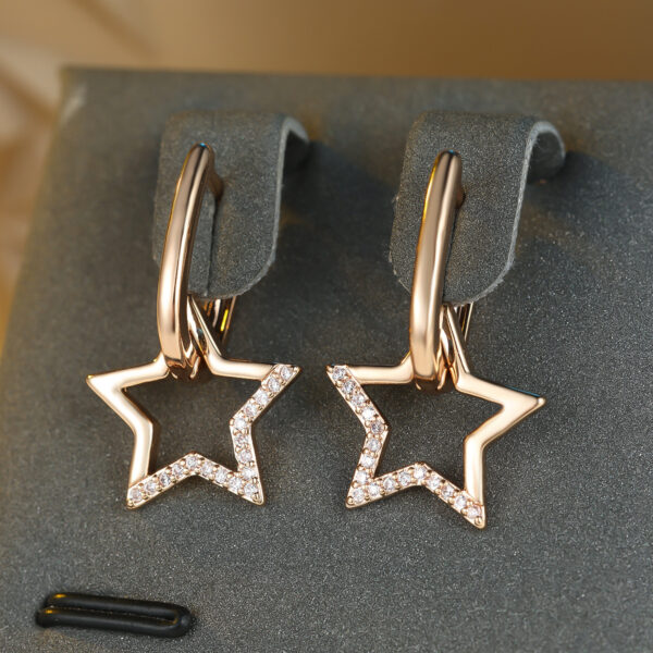 Five-pointed Star Hollow Micro-inlaid White Diamond Ear Clip - Image 2